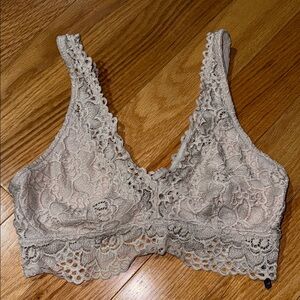 Elegant Lace Bralette in Cream